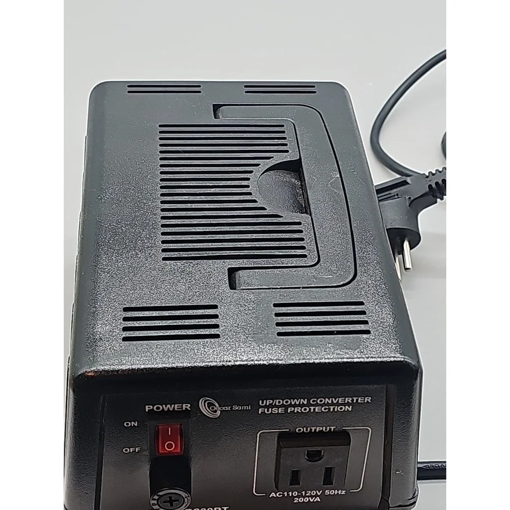Oscar-sami Step Up/Down Voltage Transformer Converter‎ - AC 110/120 V - LLD200PT